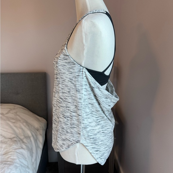 Lululemon Heather Gray Drape Back Tank Top with Built In Energy Bra Size 6 - Picture 2 of 5